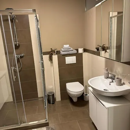 アパート Modernes 2 Mit Eigener Kueche & Bad - Schuster Homes - ザルツギッター